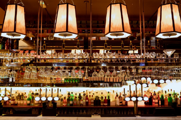 Restaurants & Bars
